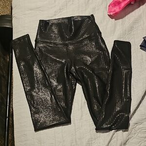 Peloton Black and Gray Dotted Leggings